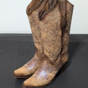 Circle G Tan Embroidered Heeled Boots